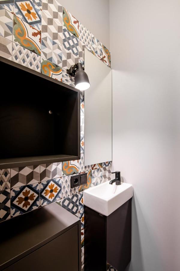 Big Design Apt - Sleeps 12 - Best Location Riga Exteriér fotografie